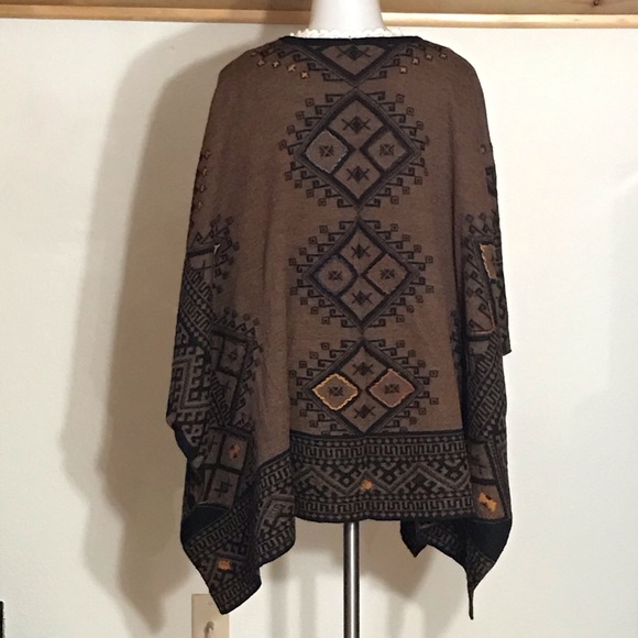 Exquisite Alpaca Pyramid Reversible Ruana **SOLD** - Picture 3 of 4